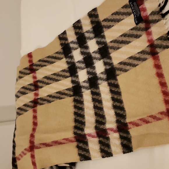 Cashmere Burberry Classic Check Scarf - Picture 3 of 8